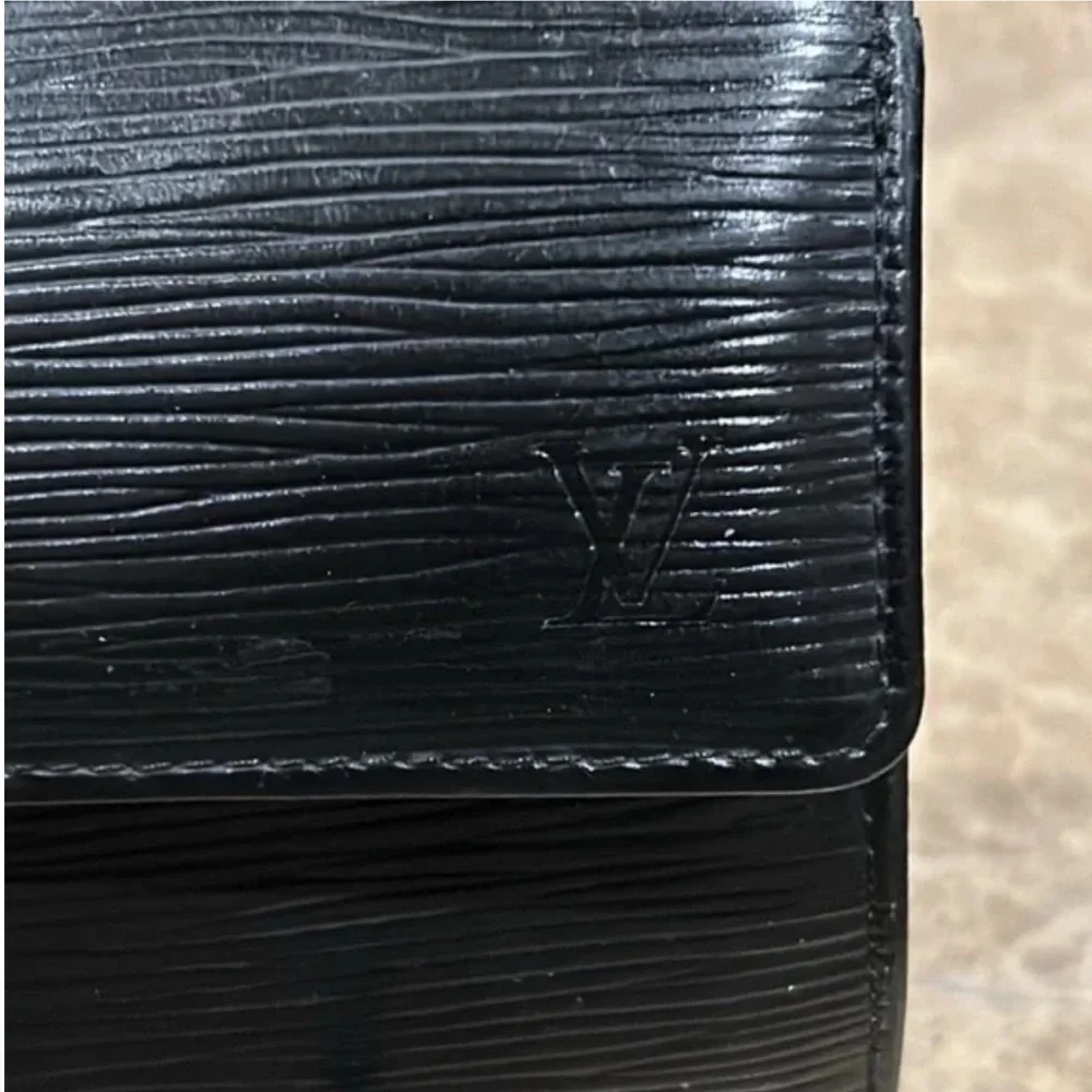 LOUIS VUITTON Vintage Black Nior Epi Leather Wallet